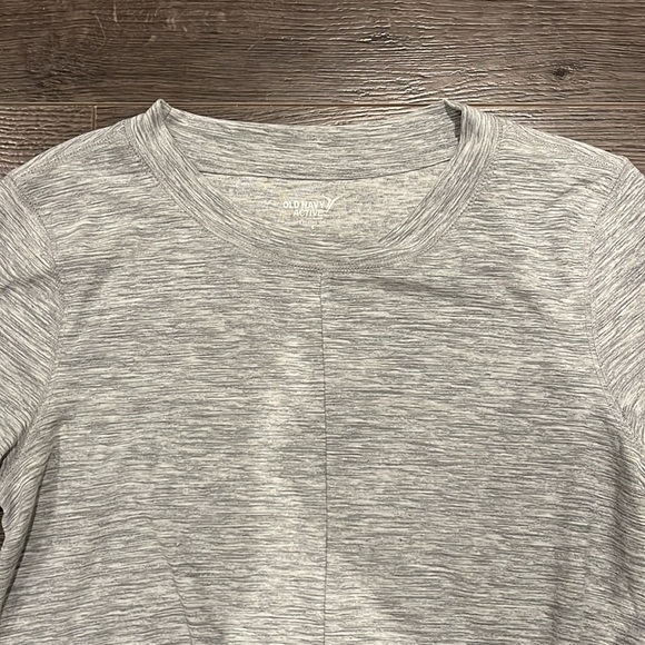 ✨3/$25 Grey crossover long sleeve - Picture 6 of 7